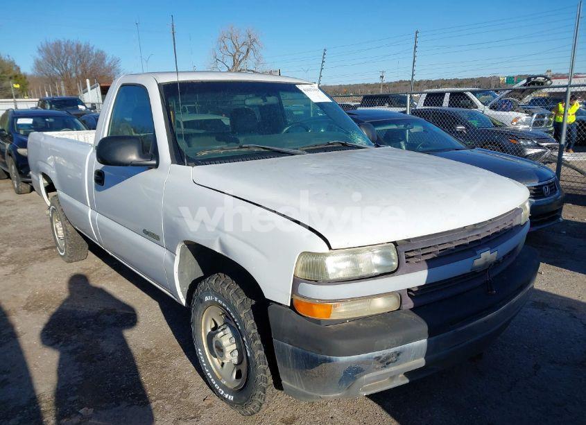2000 Chevrolet Silverado 2500 (VIN 1GCFC24T3YE238070) main photo