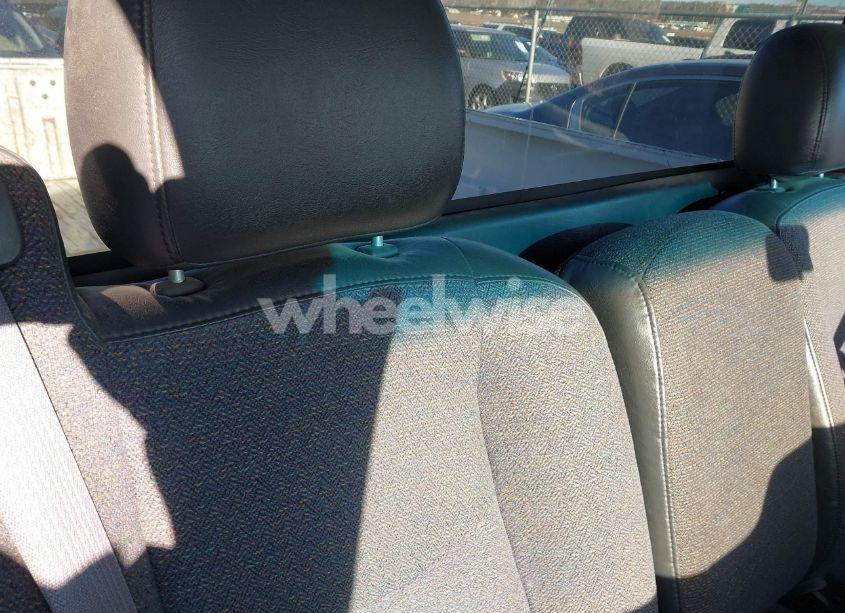 Photo 8 of 2000 Chevrolet Silverado 2500 (VIN 1GCFC24T3YE238070)