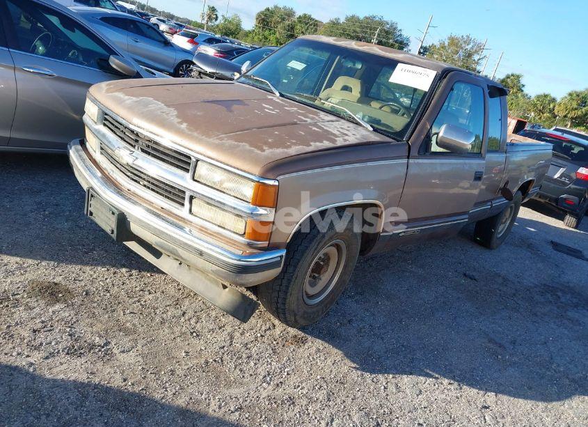 Photo 2 of 1994 Chevrolet Gmt-400 C2500 (VIN 1GCFC29K2RE153688)