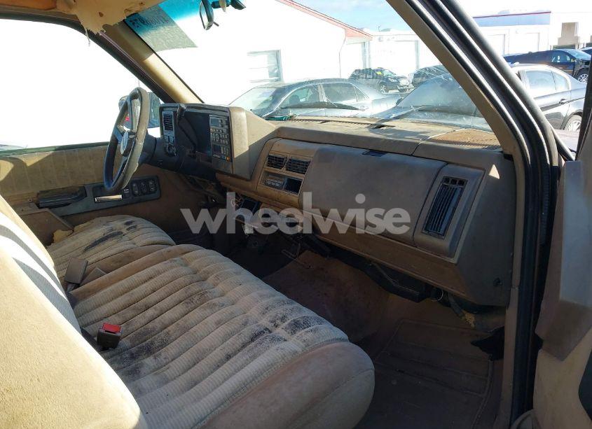 Photo 5 of 1994 Chevrolet Gmt-400 C2500 (VIN 1GCFC29K2RE153688)