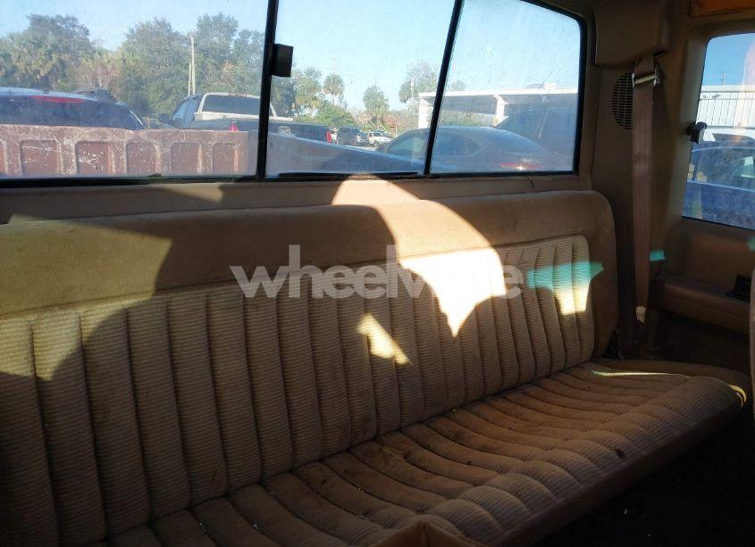 Photo 8 of 1994 Chevrolet Gmt-400 C2500 (VIN 1GCFC29K2RE153688)