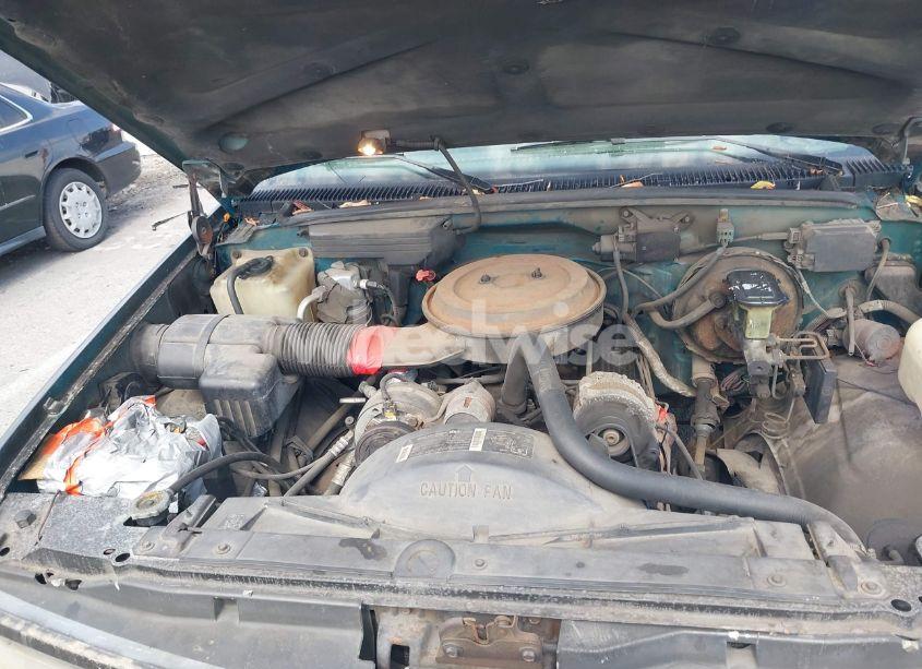 Photo 10 of 1994 Chevrolet Gmt-400 C2500 (VIN 1GCFC29K5RE279978)