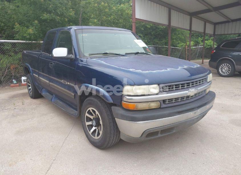 2000 Chevrolet Silverado 2500 LS (VIN 1GCFC29U5YE259603) main photo
