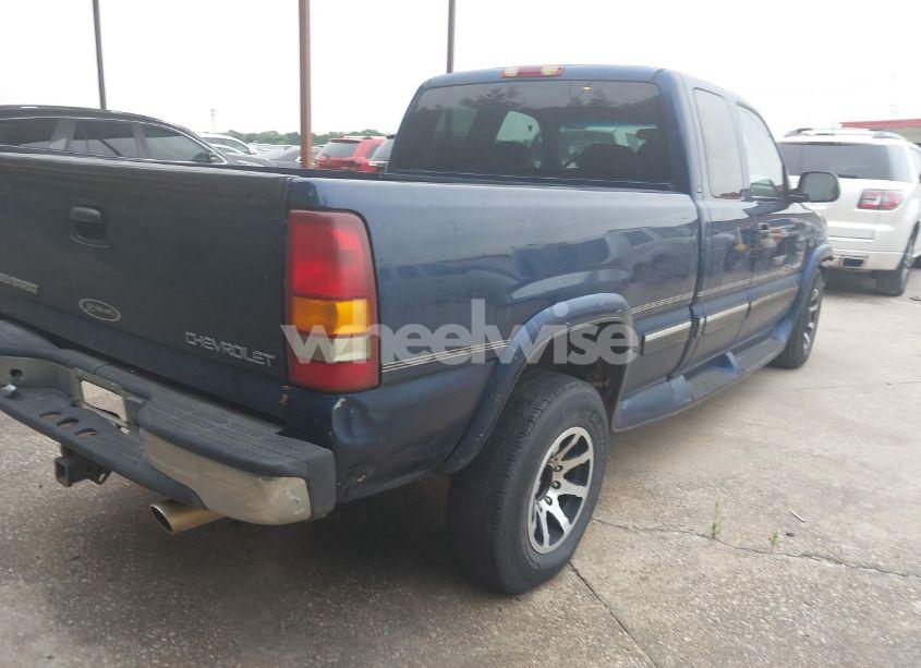 Photo 4 of 2000 Chevrolet Silverado 2500 LS (VIN 1GCFC29U5YE259603)
