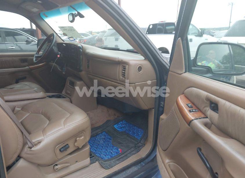 Photo 5 of 2000 Chevrolet Silverado 2500 LS (VIN 1GCFC29U5YE259603)