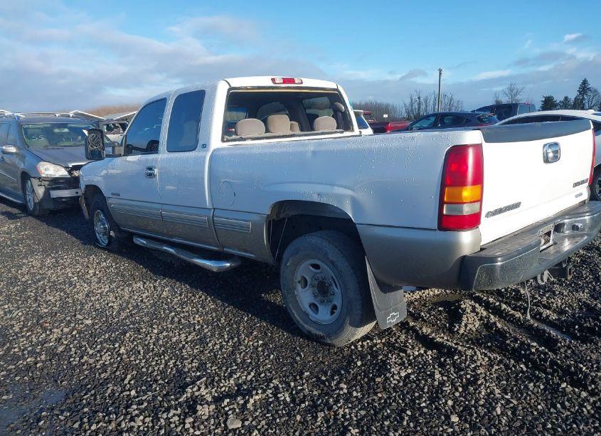 Photo 3 of 1999 Chevrolet Silverado 2500 LS (VIN 1GCFC29U6XZ118031)