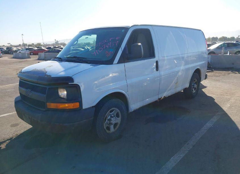 Photo 2 of 2008 Chevrolet Express WORK VAN (VIN 1GCFG154281149751)