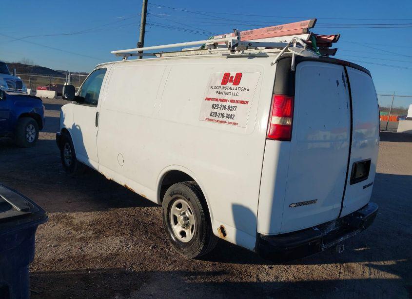 Photo 3 of 2005 Chevrolet Express (VIN 1GCFG15T151240027)