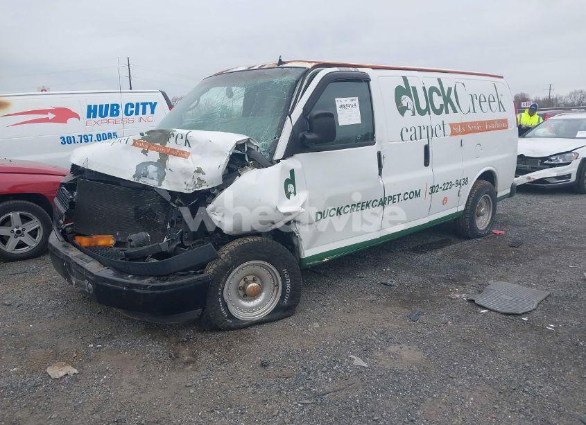 Photo 2 of 2004 Chevrolet Express (VIN 1GCFG15T941137436)