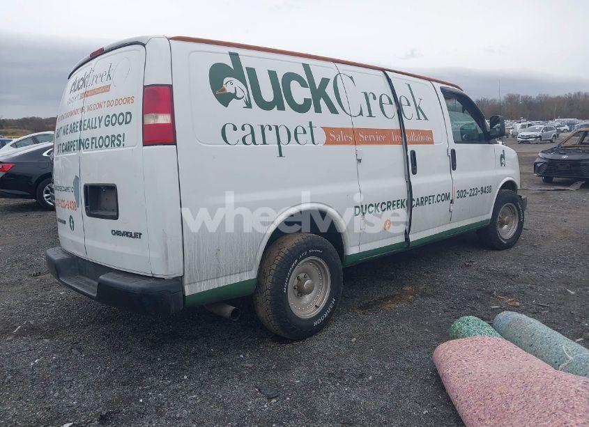 Photo 4 of 2004 Chevrolet Express (VIN 1GCFG15T941137436)