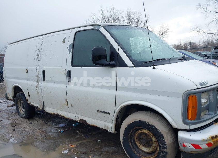 Photo 13 of 2002 Chevrolet Express (VIN 1GCFG15W721130363)