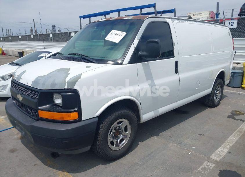 Photo 2 of 2003 Chevrolet Express (VIN 1GCFG15X031131882)