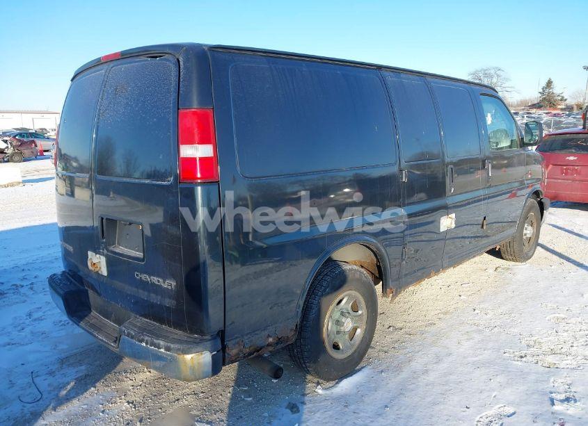 Photo 4 of 2004 Chevrolet Express (VIN 1GCFG15X041126375)