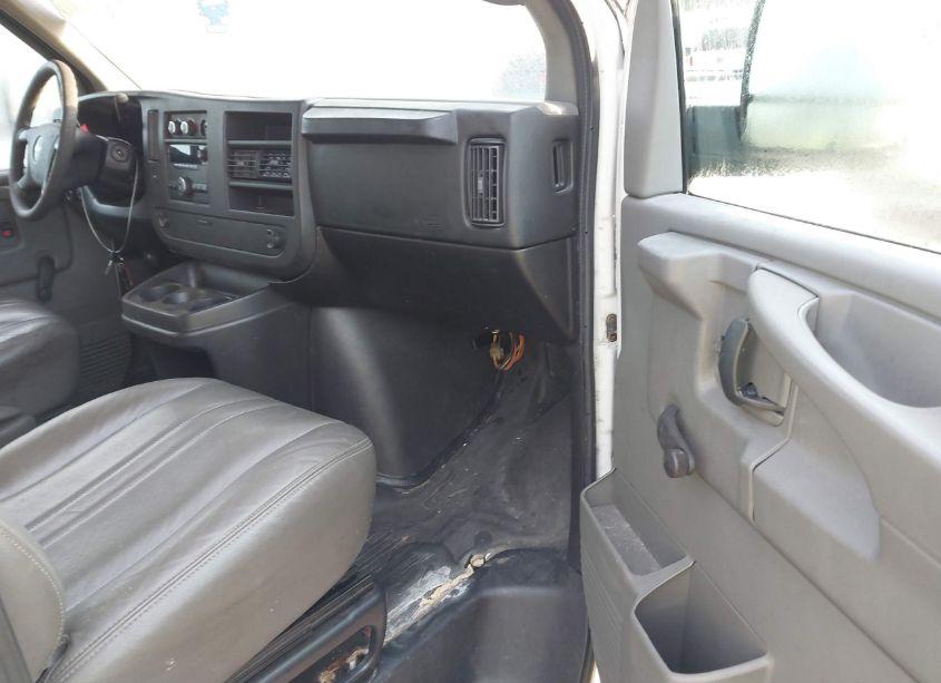 Photo 5 of 2008 Chevrolet Express WORK VAN (VIN 1GCFG15X081122879)