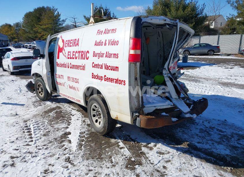 Photo 3 of 2009 Chevrolet Express 1500 WORK VAN (VIN 1GCFG15X091129140)