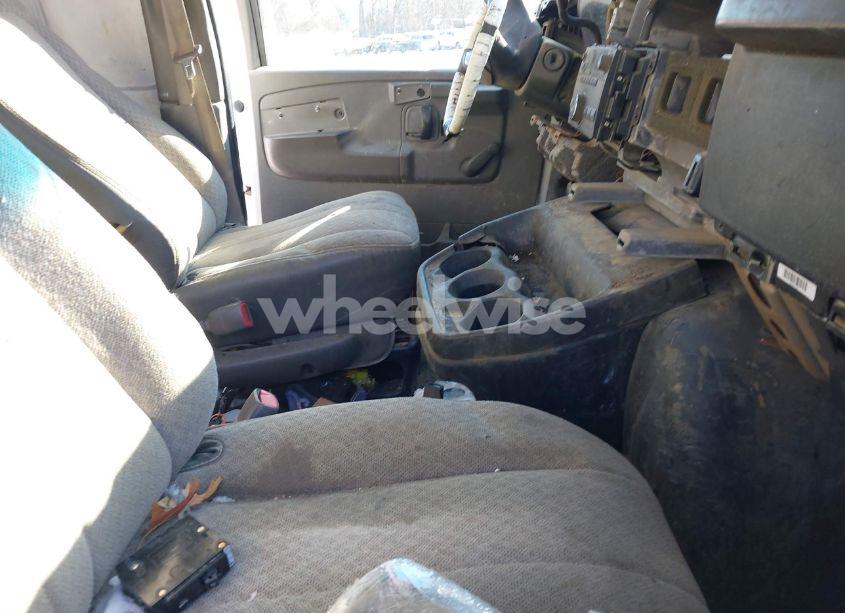 Photo 5 of 2009 Chevrolet Express 1500 WORK VAN (VIN 1GCFG15X091129140)