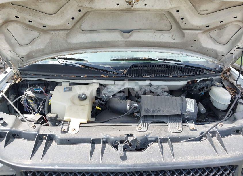 Photo 10 of 2005 Chevrolet Express (VIN 1GCFG15X151253802)