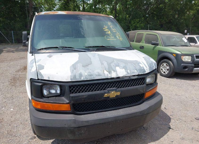 Photo 6 of 2005 Chevrolet Express (VIN 1GCFG15X151253802)