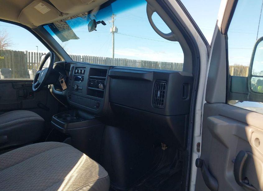 Photo 5 of 2008 Chevrolet Express WORK VAN (VIN 1GCFG15X181106075)