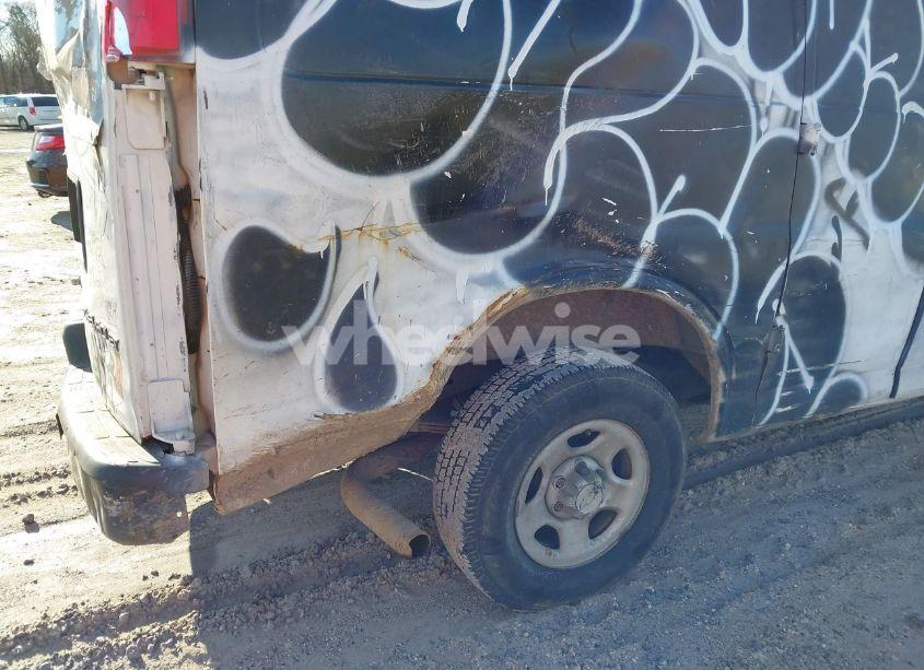 Photo 13 of 2006 Chevrolet Express CARGO VAN WORK VAN (VIN 1GCFG15X261108382)