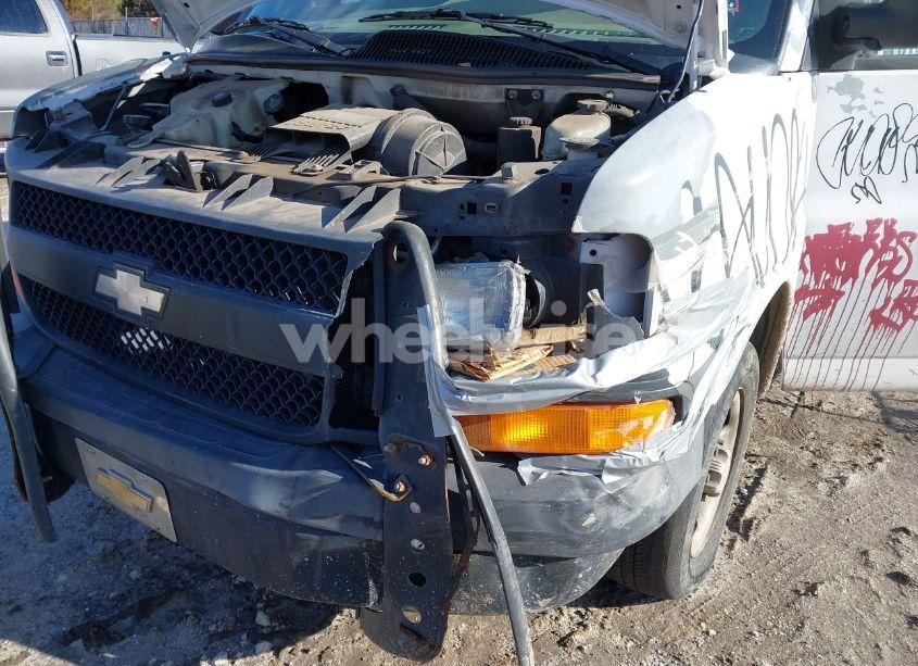 Photo 6 of 2006 Chevrolet Express CARGO VAN WORK VAN (VIN 1GCFG15X261108382)