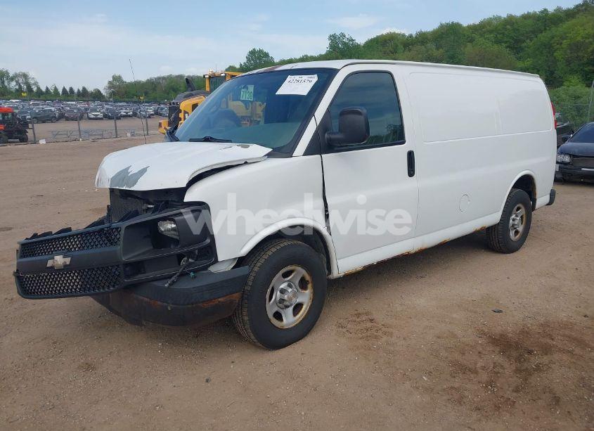 Photo 2 of 2006 Chevrolet Express WORK VAN (VIN 1GCFG15X261268858)