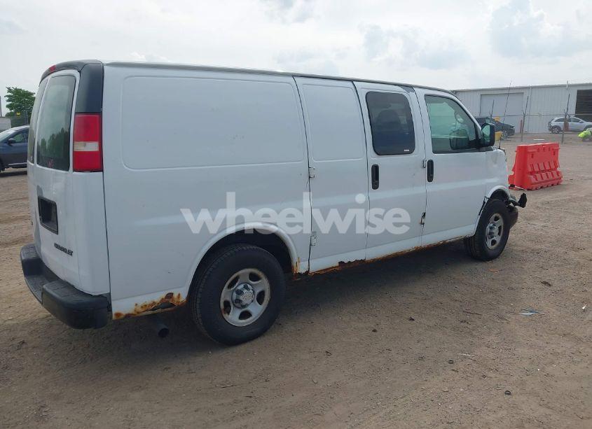 Photo 4 of 2006 Chevrolet Express WORK VAN (VIN 1GCFG15X261268858)