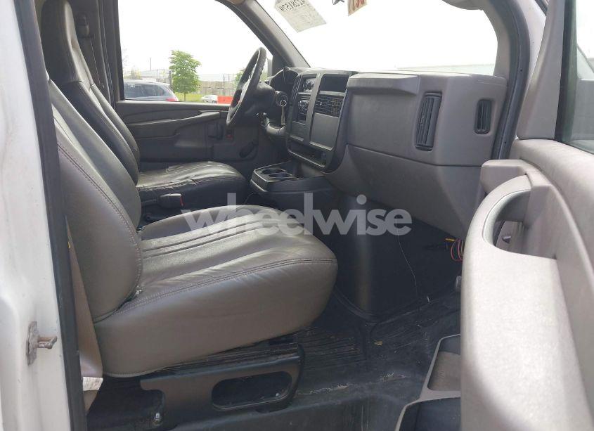 Photo 5 of 2006 Chevrolet Express WORK VAN (VIN 1GCFG15X261268858)