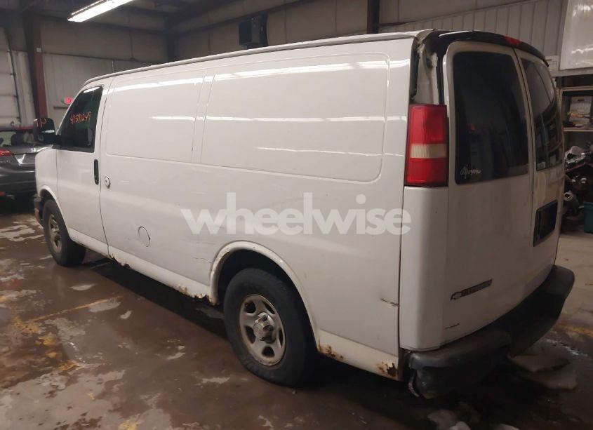 Photo 3 of 2007 Chevrolet Express WORK VAN (VIN 1GCFG15X371229181)