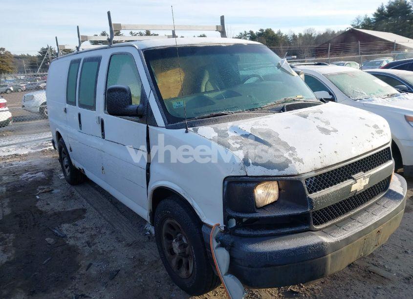 2009 Chevrolet Express 1500 WORK VAN (VIN 1GCFG15X391119234) main photo
