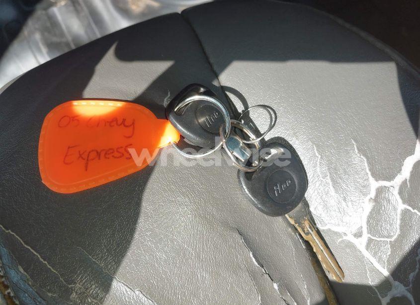 Photo 11 of 2005 Chevrolet Express (VIN 1GCFG15X451110200)