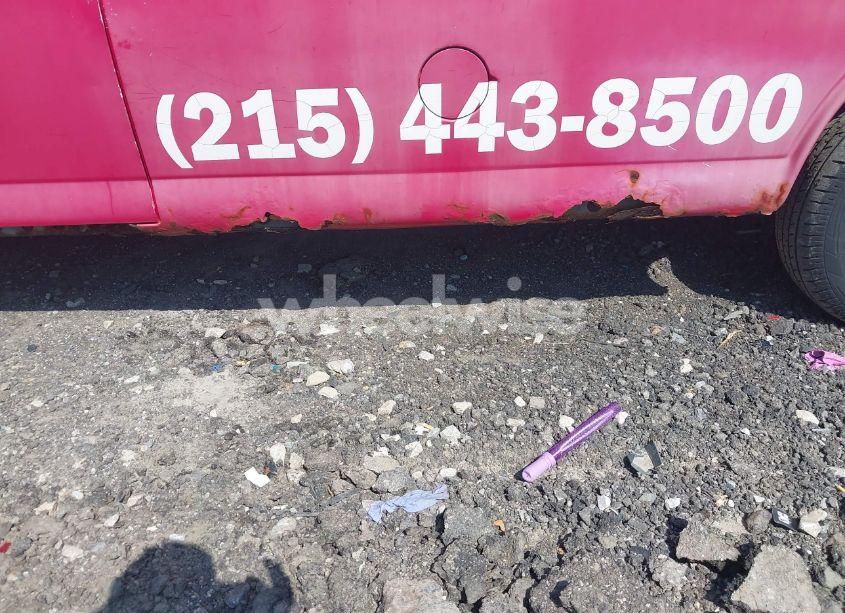 Photo 13 of 2005 Chevrolet Express (VIN 1GCFG15X451110200)