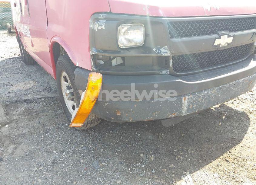 Photo 6 of 2005 Chevrolet Express (VIN 1GCFG15X451110200)