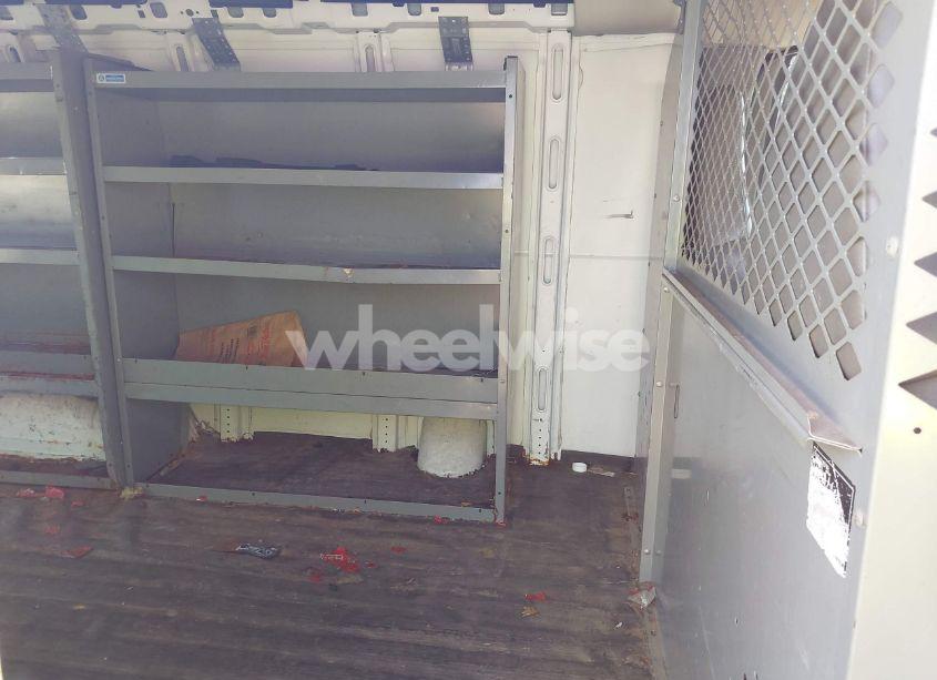 Photo 8 of 2005 Chevrolet Express (VIN 1GCFG15X451110200)