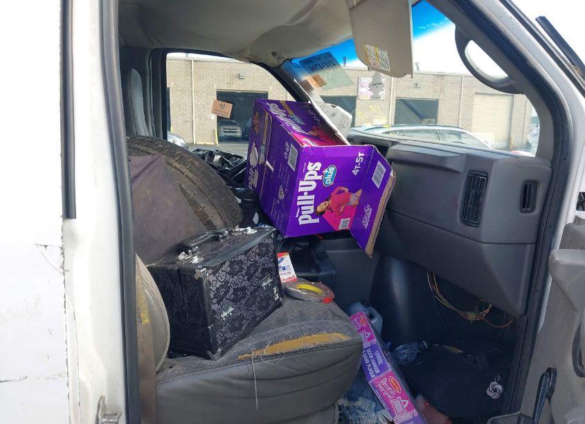 Photo 5 of 2005 Chevrolet Express (VIN 1GCFG15X551128480)