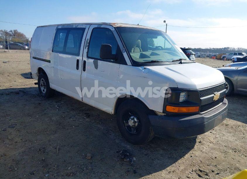 2006 Chevrolet Express WORK VAN (VIN 1GCFG15X561239290) main photo