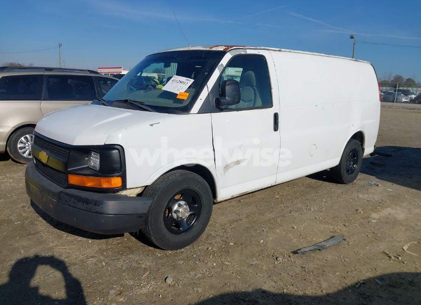 Photo 2 of 2006 Chevrolet Express WORK VAN (VIN 1GCFG15X561239290)