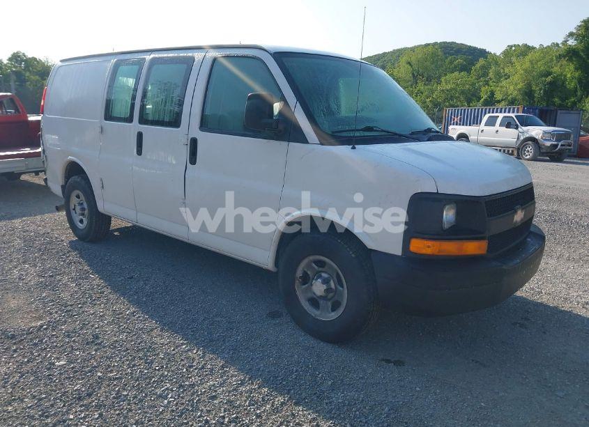 2007 Chevrolet Express WORK VAN (VIN 1GCFG15X571217145) main photo