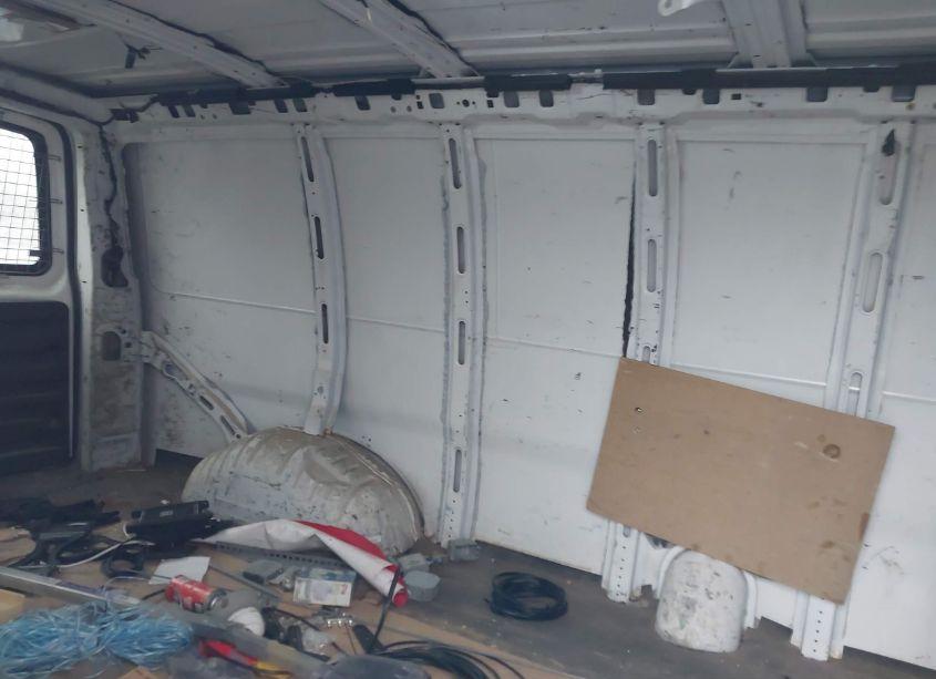 Photo 8 of 2009 Chevrolet Express 1500 WORK VAN (VIN 1GCFG15X591141526)