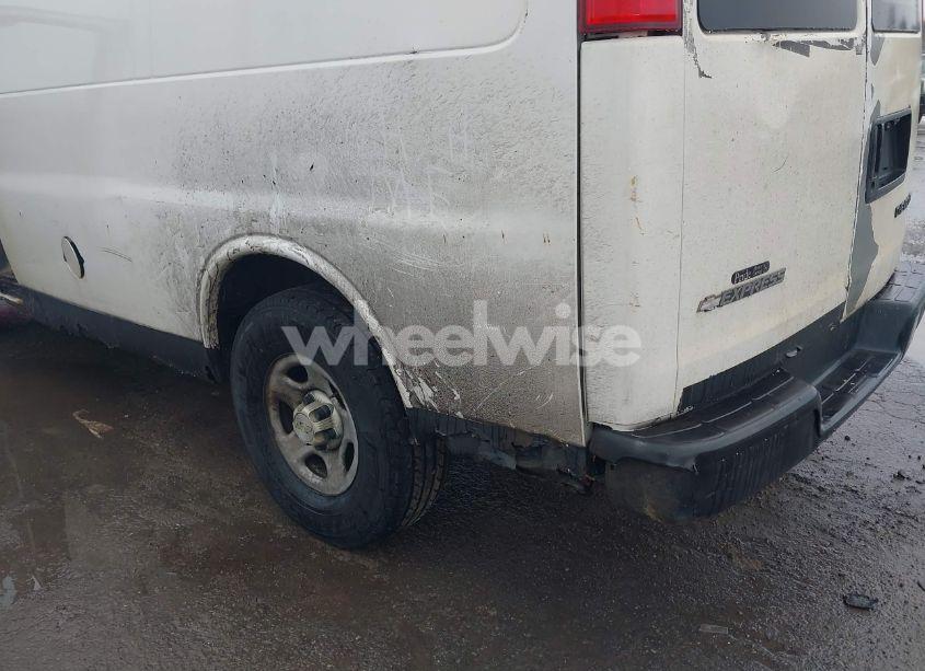 Photo 6 of 2005 Chevrolet Express (VIN 1GCFG15X651249132)
