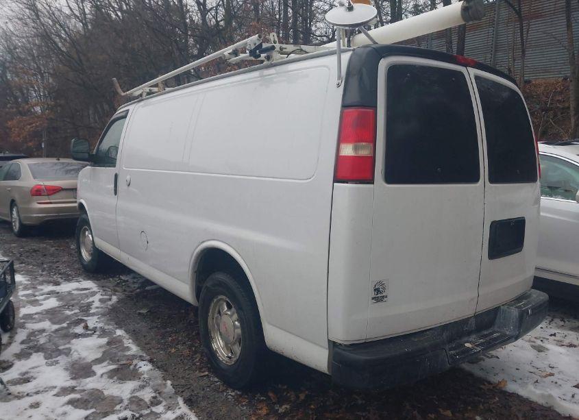 Photo 3 of 2008 Chevrolet Express WORK VAN (VIN 1GCFG15X681226180)