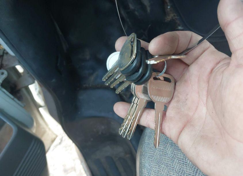 Photo 11 of 2004 Chevrolet Express (VIN 1GCFG15X741208717)