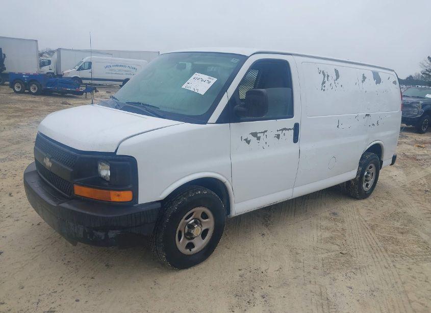 Photo 2 of 2004 Chevrolet Express (VIN 1GCFG15X741208717)