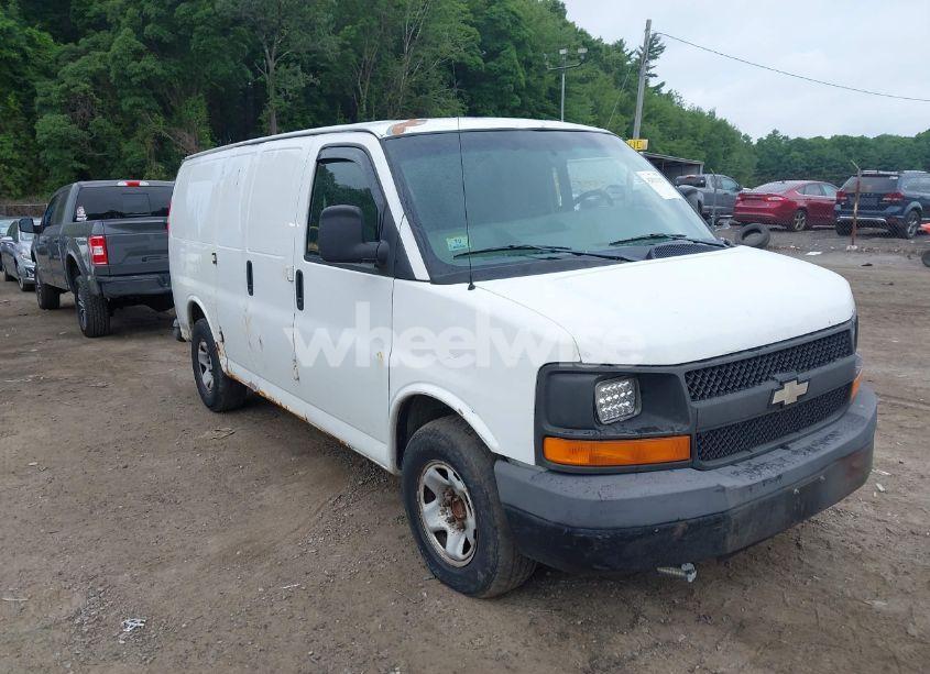 2007 Chevrolet Express WORK VAN (VIN 1GCFG15X771238207) main photo