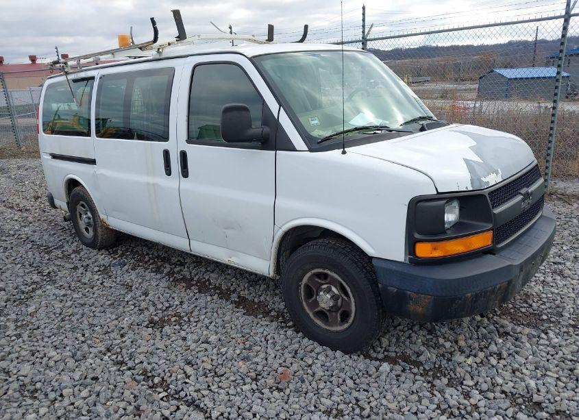 2007 Chevrolet Express WORK VAN (VIN 1GCFG15X771246890) main photo
