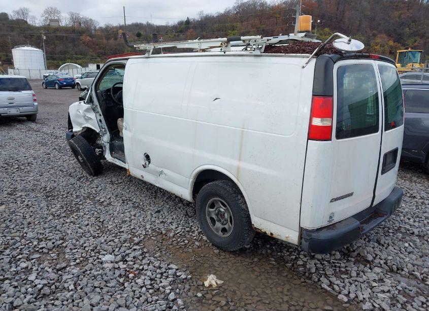 Photo 3 of 2007 Chevrolet Express WORK VAN (VIN 1GCFG15X771246890)