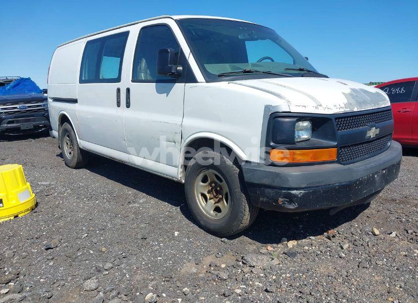 2008 Chevrolet Express WORK VAN (VIN 1GCFG15X781156060) main photo