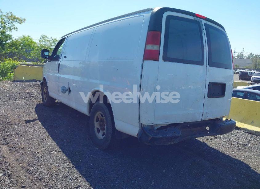 Photo 3 of 2008 Chevrolet Express WORK VAN (VIN 1GCFG15X781156060)