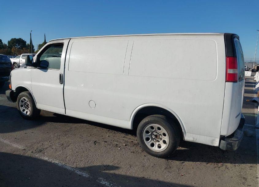Photo 3 of 2009 Chevrolet Express 1500 WORK VAN (VIN 1GCFG15X791134061)