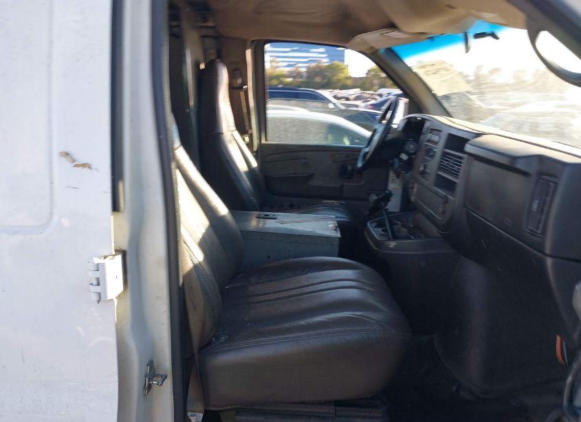 Photo 4 of 2009 Chevrolet Express 1500 WORK VAN (VIN 1GCFG15X791134061)